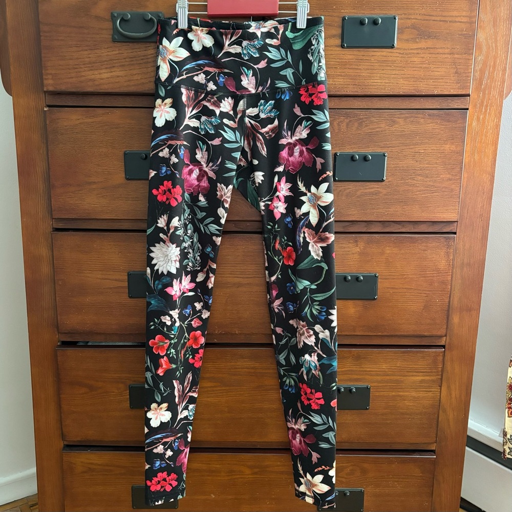 Womens Size Small Old Navy Active Go Dry Multicolor Tropical Floral Leggings